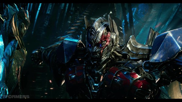 Transformers The Last Knight Theatrical Trailer HD Screenshot Gallery 083 (83 of 788)